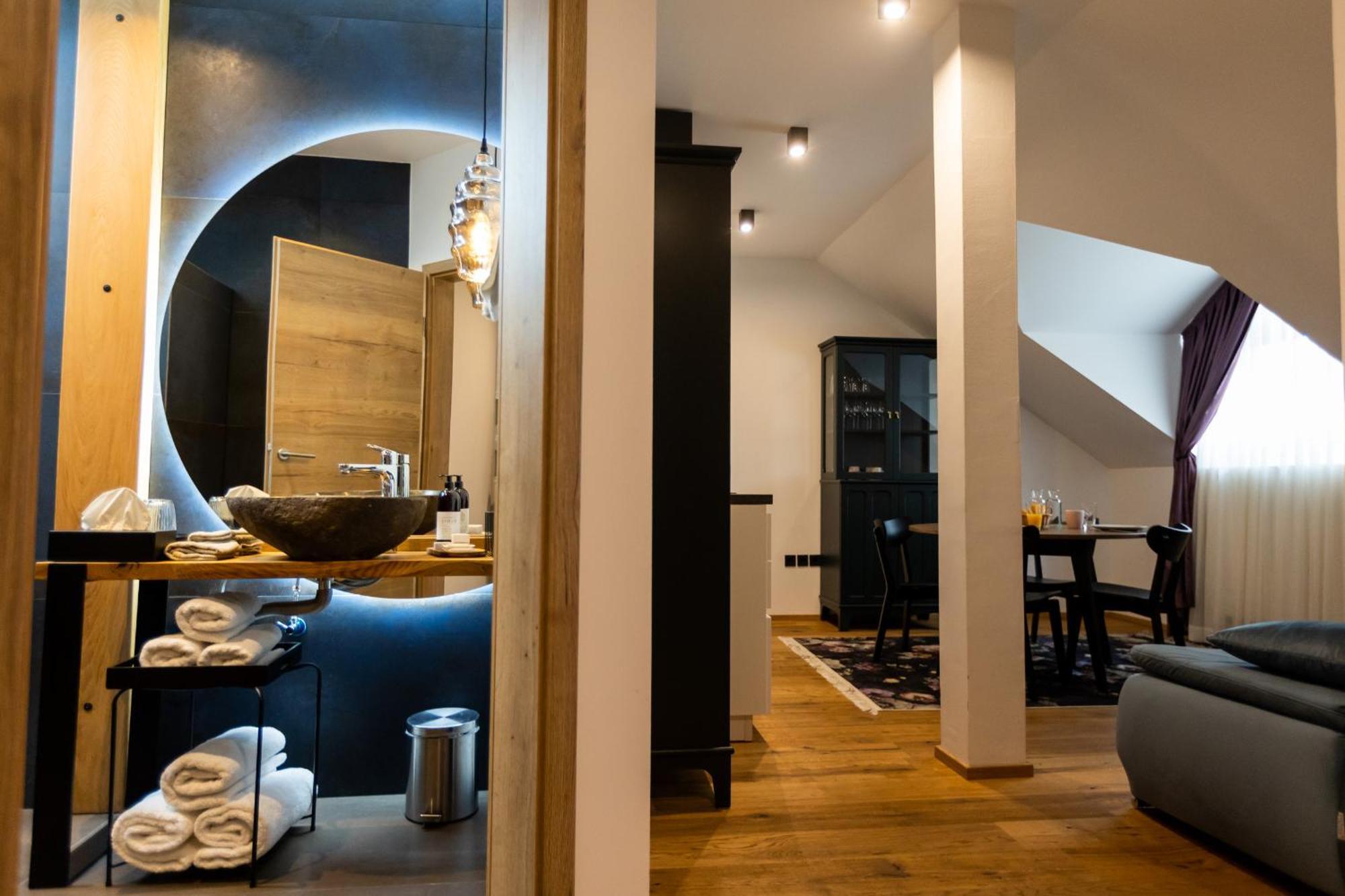 מריבור Kavenija Apartmaji - Free Parking מראה חיצוני תמונה